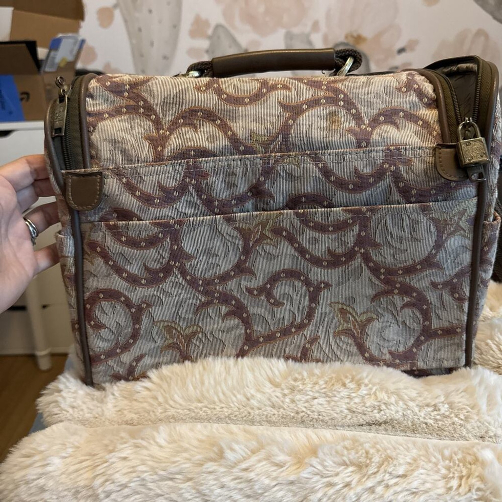 Vintage Diane von Furstenberg DVF Travel Small Duffel purse, Shoulder Strap - Picture 9 of 11